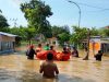 FRPB Aoleng Melayani Warga Saat Banjir Melanda Pamekasan