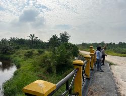 Antisipasi Karhutla, Kapolsek Payung Sekaki Cek embung kanal Aliran air sungai
