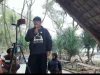 Korwil Jatim Aktual Jawa Tengah Menikmati Suasana Pantai Cemara Sewu Bernyayi Menghibur Pedagang Kacang Godok Dan Pecel