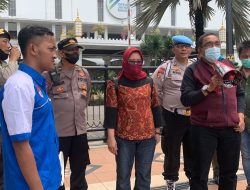 Lagi !! KNPI Jatim Demo Kantor Gubernur Jawa Timur Prihal Dana Hibah