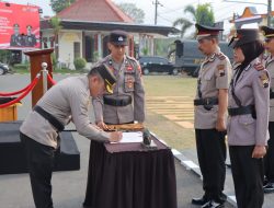 Empat Jabatan Perwira Di Polres Kebumen Diserahtrimakan Kapolsek Karanggayam Di Jabat Oleh Polwan