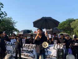 Refleksi September Hitam, Republik Mahasiswa IAIN Madura Gelar Aksi di  Istana Daerah