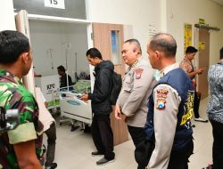 Polda Jatim Beri Bantuan Kesehatan Untuk Petugas KPPS dan Pam Pemilu