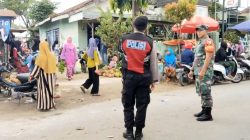 Sinergi TNI – Polri, Lakukan Pamturlalin di Pasar Waru Pamekasan Lancar Terkendali